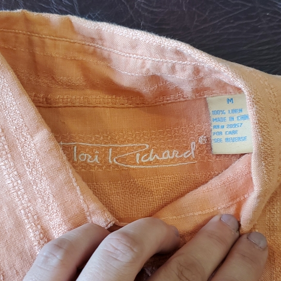 Linen button down - Picture 2 of 10